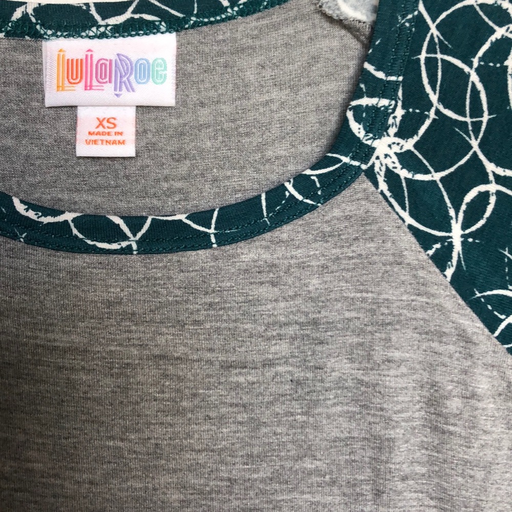 LULAROE || RANDY SHIRT - Picture 3 of 4